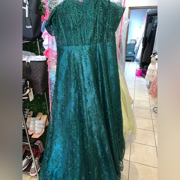 Emerald Green, Size 18(XL), Brand: LaDivine - Picture 2 of 4